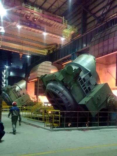 山鋼集團380噸鐵水包液壓傾翻