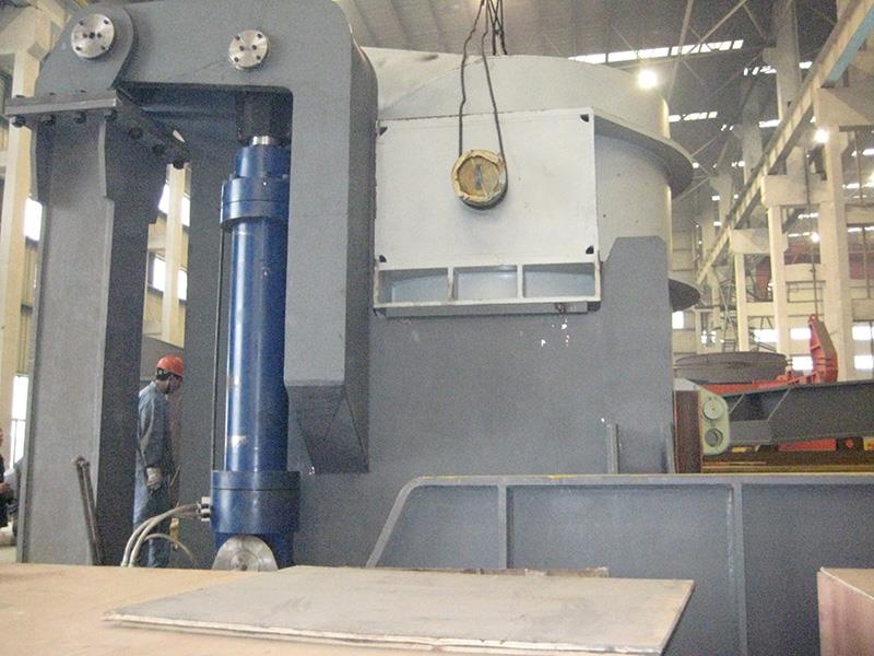 泰國(guó)項(xiàng)目鐵水罐傾翻裝置-012